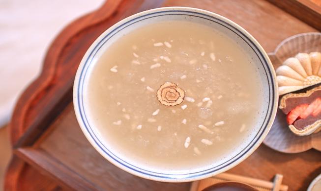 Sikhye Korean sweet rice drink