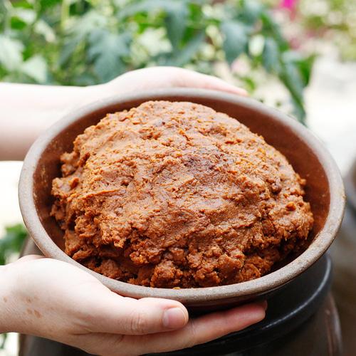 Korean doenjang fermented soybean paste